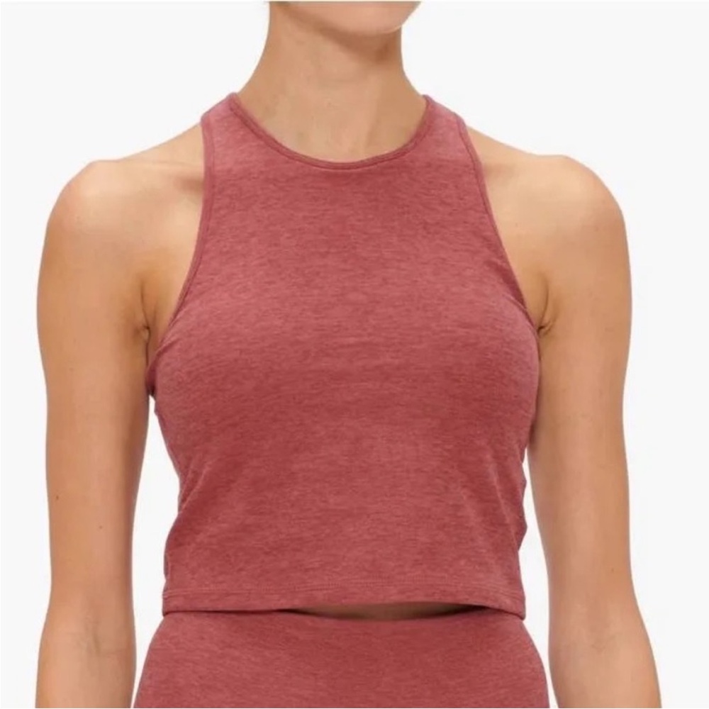 Vuori Elevation Plyo Sleeveless High Neck Crop Tank Size Small in Dusty Rose